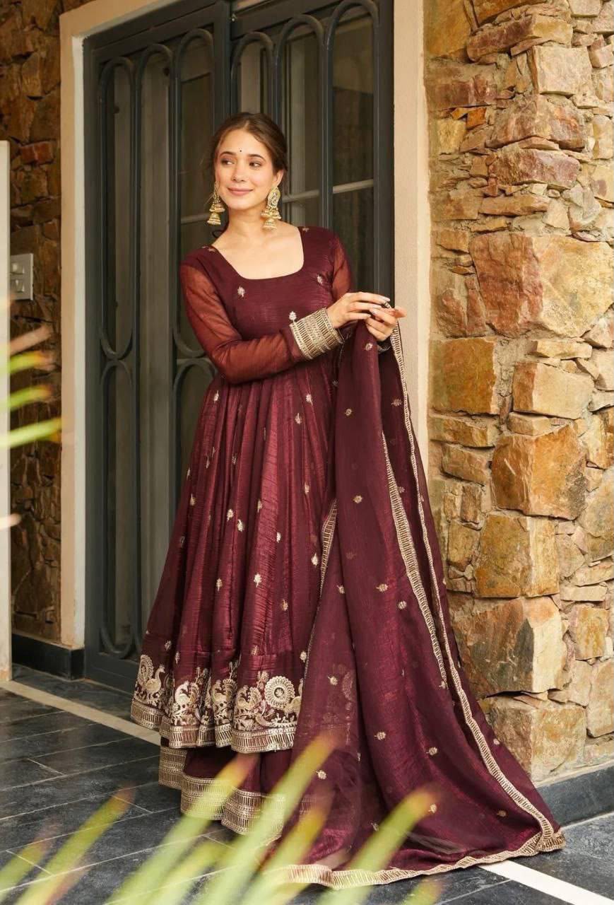 TAEL BLUE SUIT - Image 8