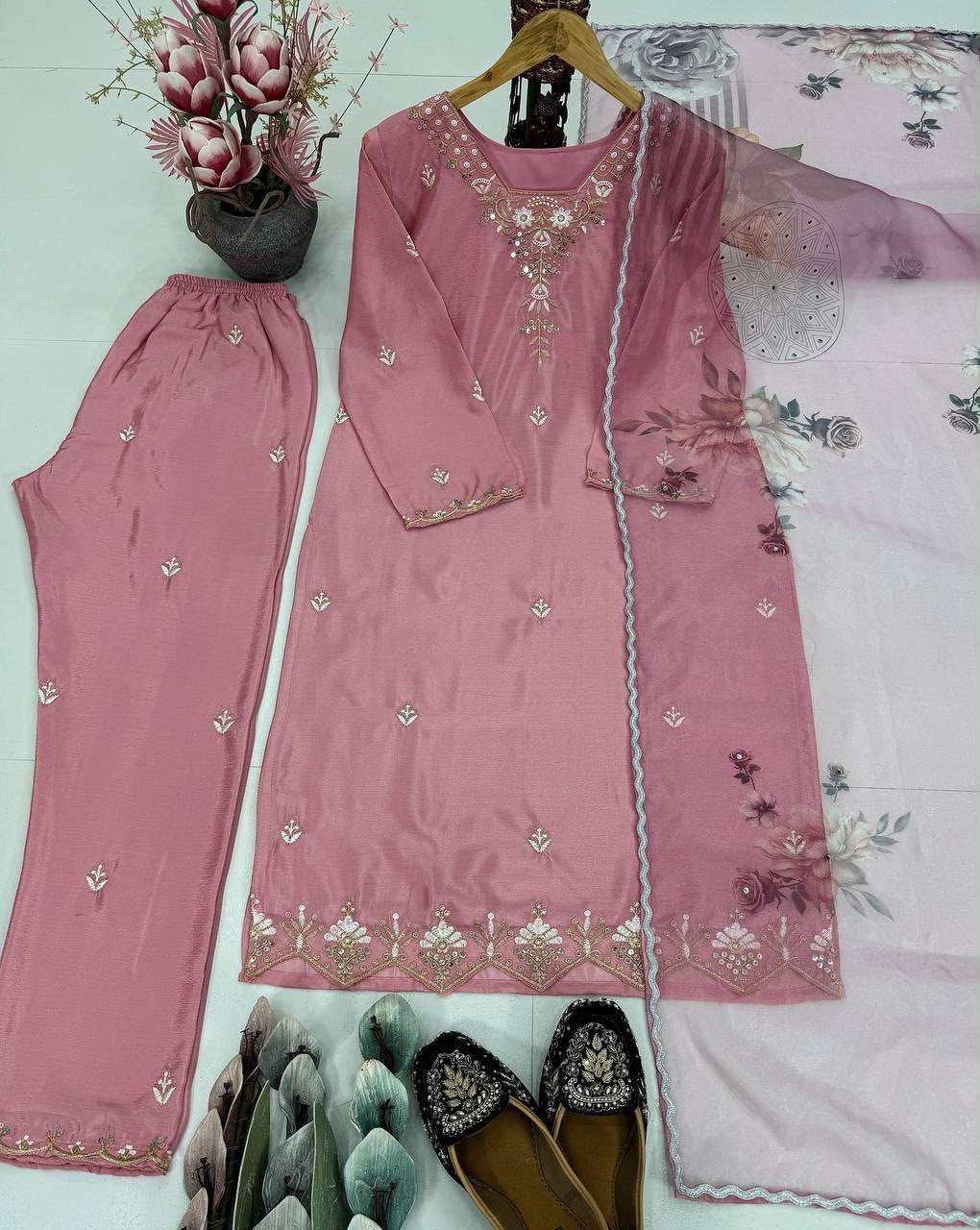 Elegant Blush Pink Embroidered Suit Set - Image 2